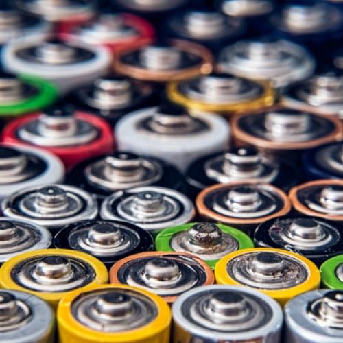 Hoe recycle je batterijen veilig?